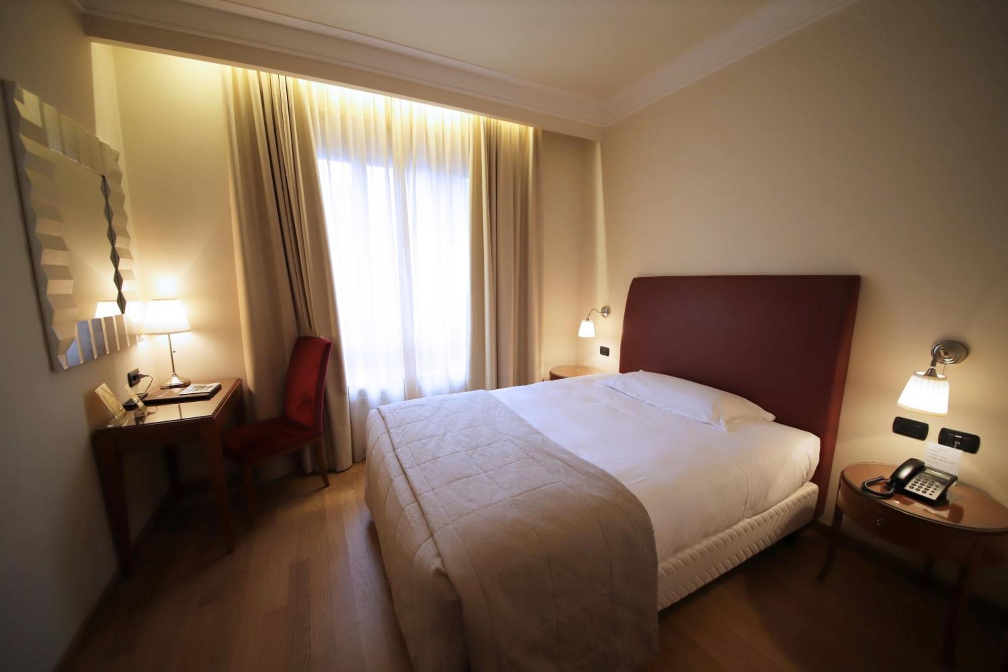 Monica Hotel Fiera Pregnana Milanese Exteriör bild