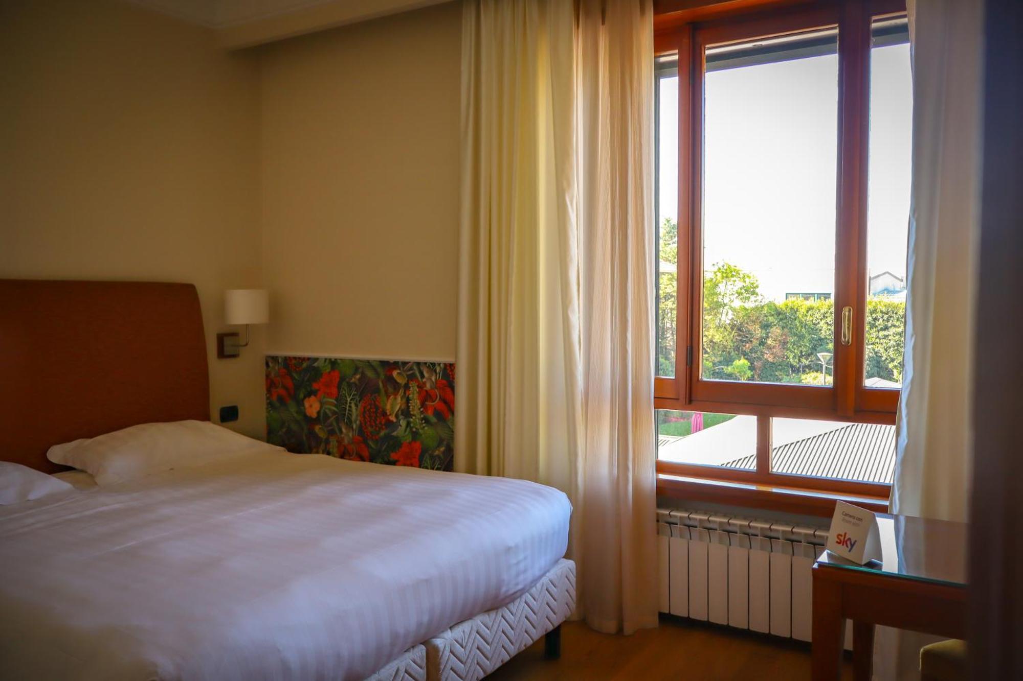 Monica Hotel Fiera Pregnana Milanese Exteriör bild